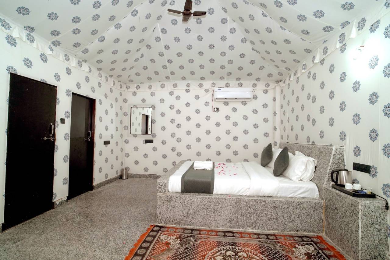 luxury Swiss tent with private pool in sam sand dunes